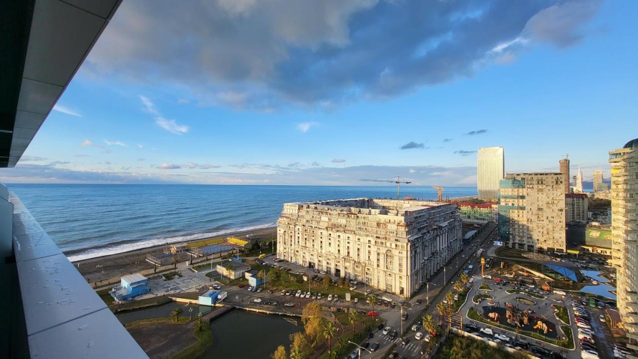Black Sea Apartments Alliance Palace Batumi Eksteriør billede