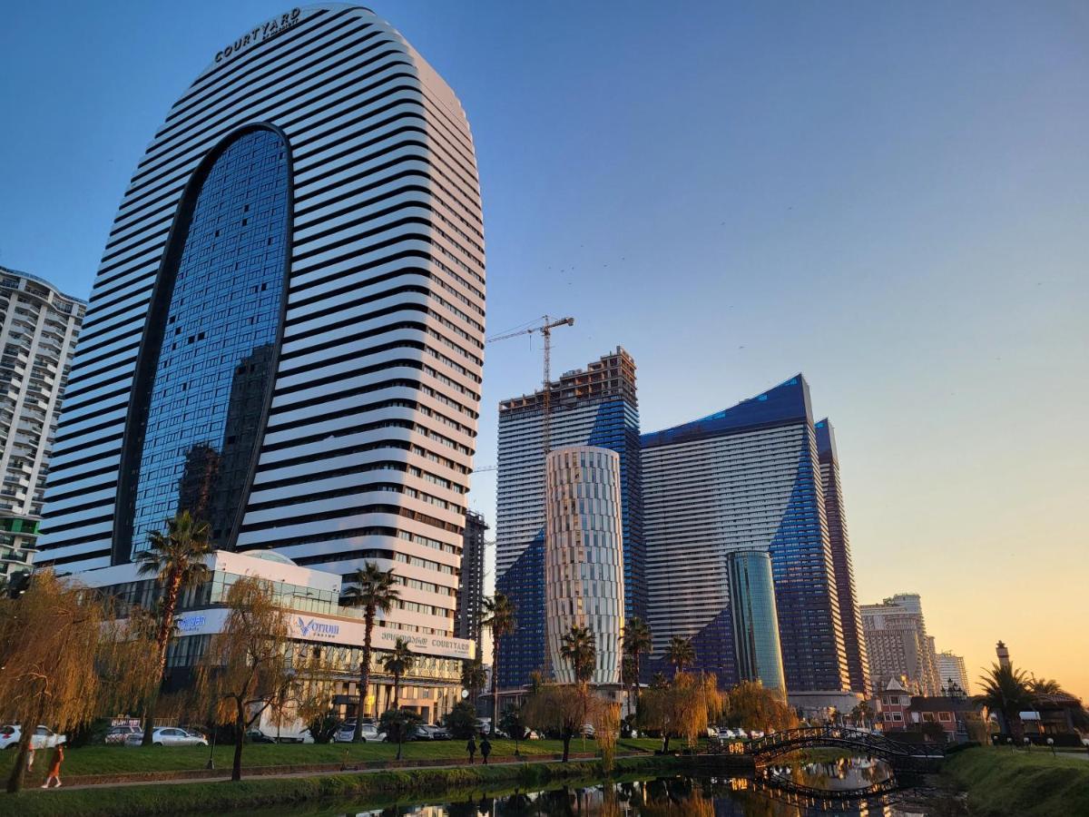 Black Sea Apartments Alliance Palace Batumi Eksteriør billede